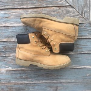 Timberland Boots Size 8.5 Women’s